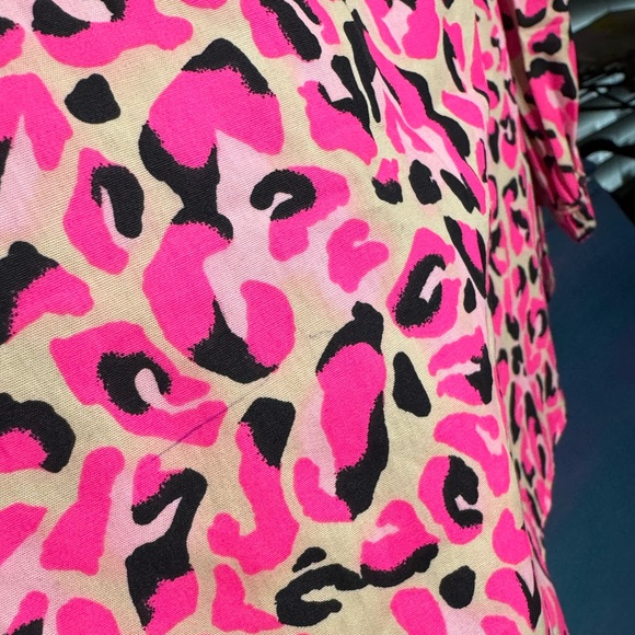Lilly Pulitzer Sherida Top - Pink Topaz - Animal Print - Size Small NWOT - Picture 7 of 7